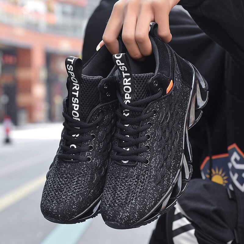 2020 New Winter Men's Warm Plush Sneakers Lightweight Breathable Running Shoes Fashion Casual Training Fitness Shoes Big Size