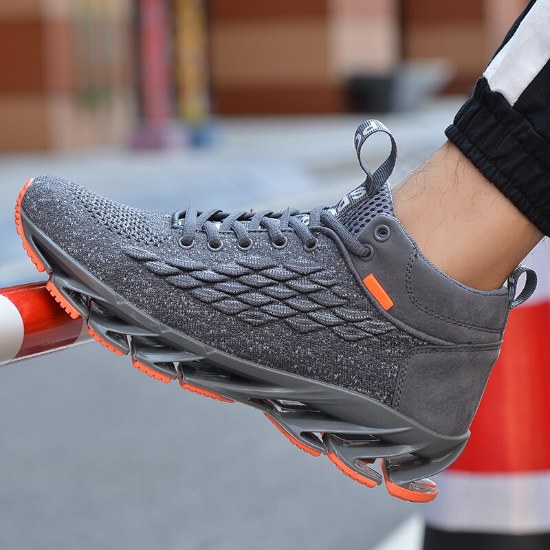 2020 New Winter Men's Warm Plush Sneakers Lightweight Breathable Running Shoes Fashion Casual Training Fitness Shoes Big Size